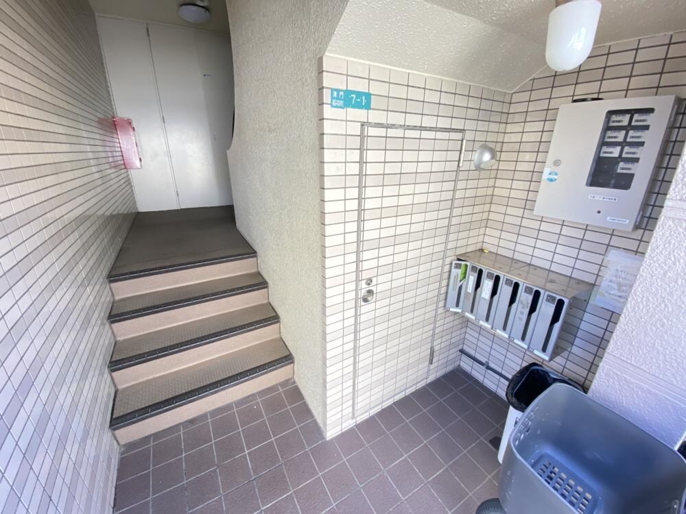 タートルパレスの物件外観写真