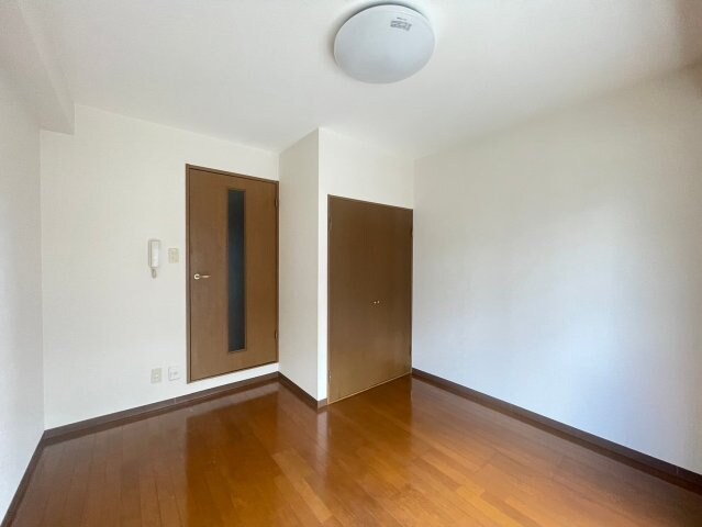 ロイヤルコート神戸岡本の物件内観写真