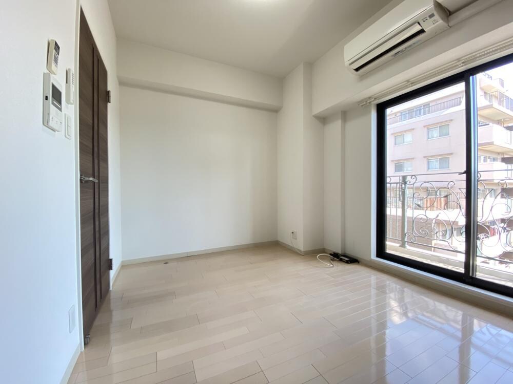 Luxe尼崎WESTの物件内観写真