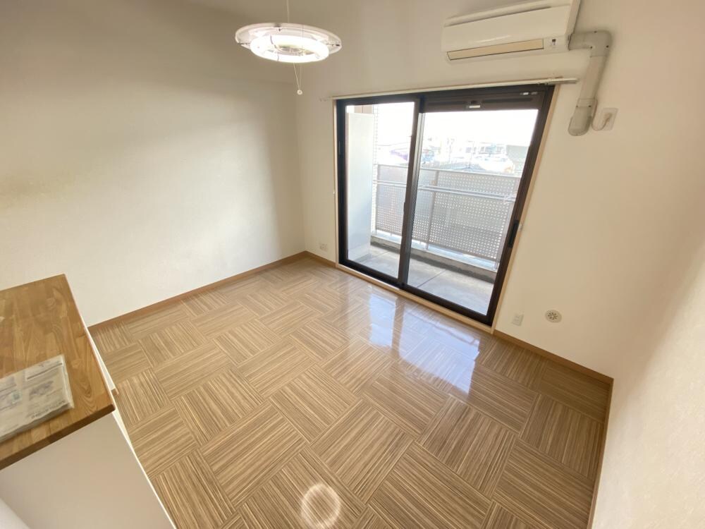 グランプラスシャトーの物件内観写真