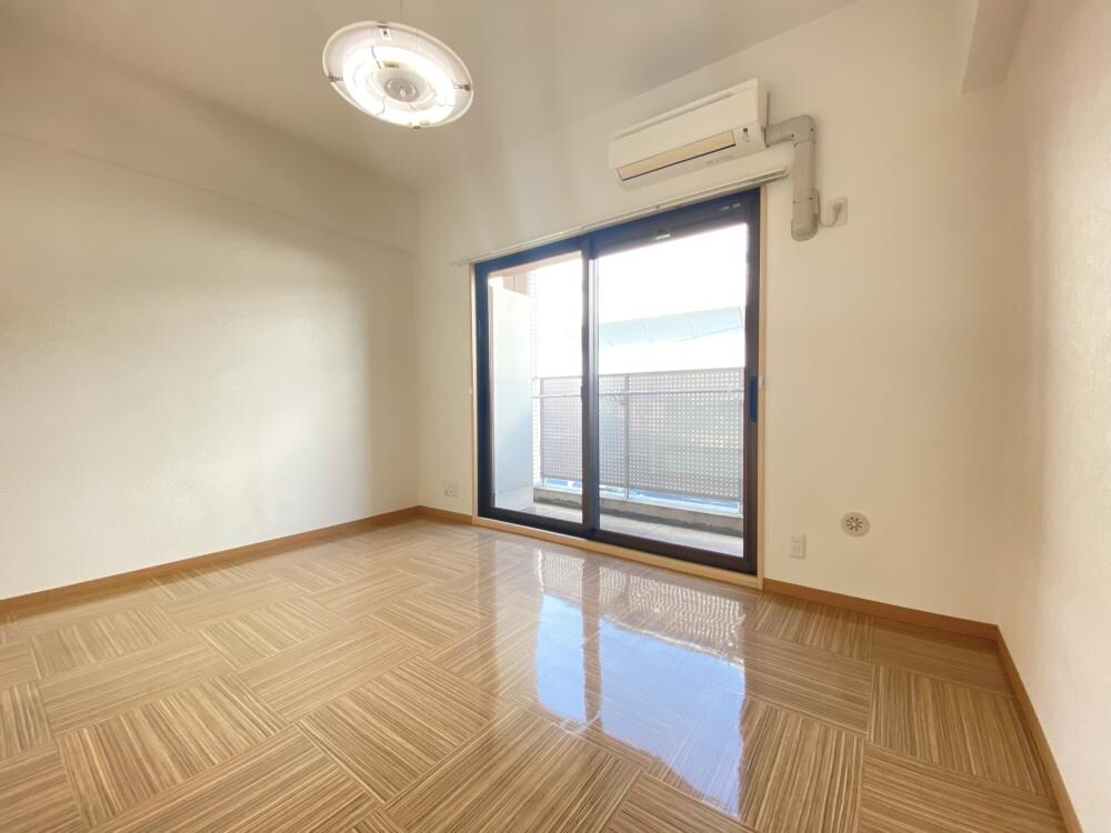 グランプラスシャトーの物件内観写真