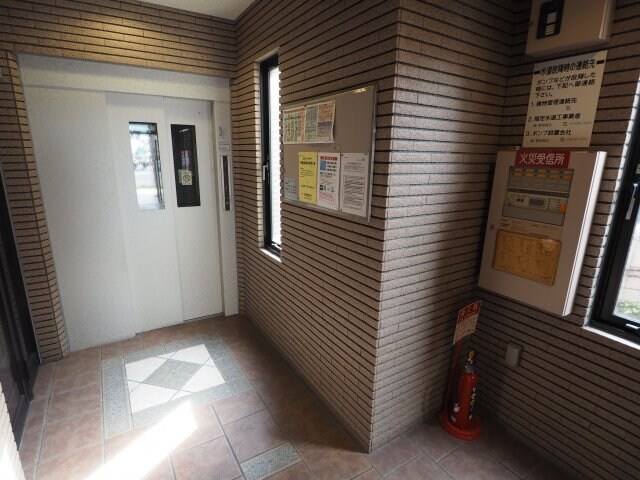 ウェルコート岡本の物件外観写真