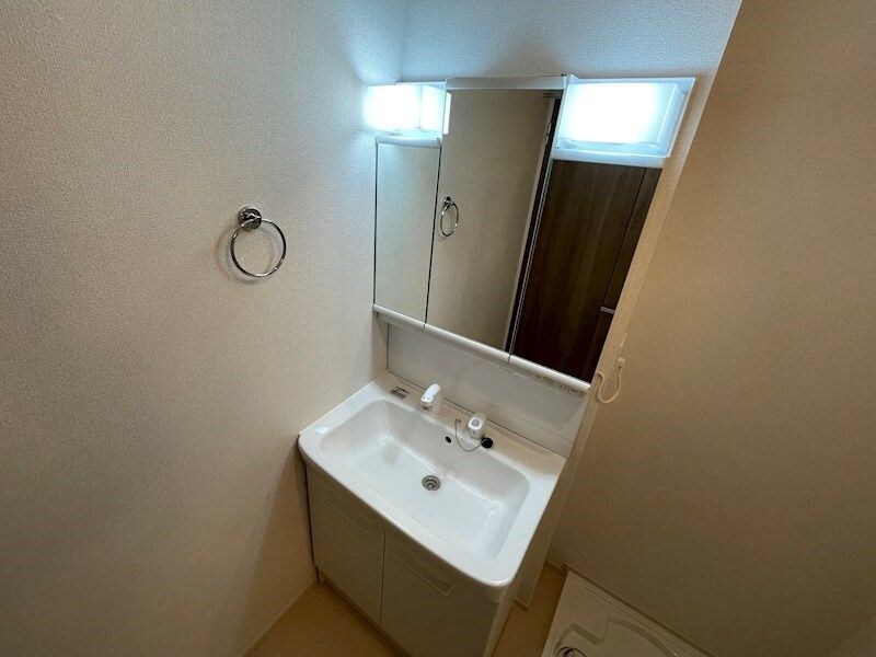 ヴィラ　ドゥ　グレーヌ梅ケ谷Dの物件内観写真