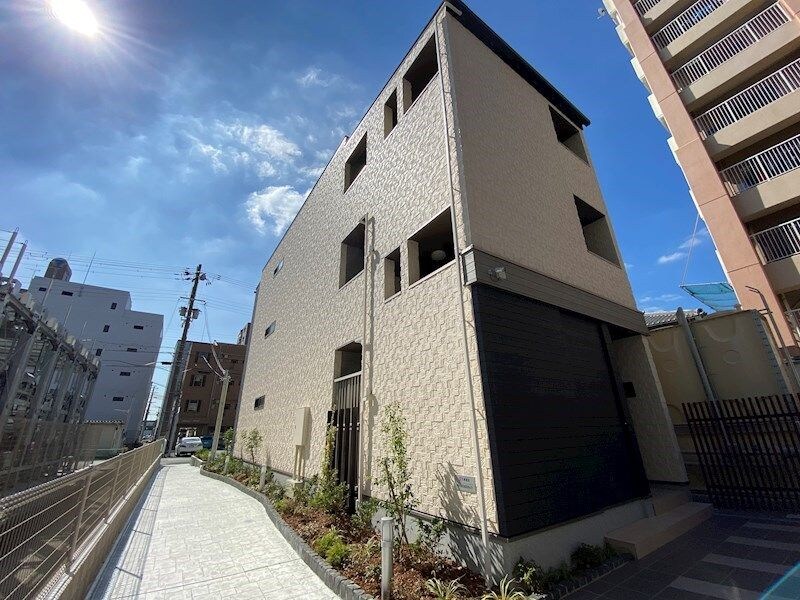 メゾンブリエの物件外観写真