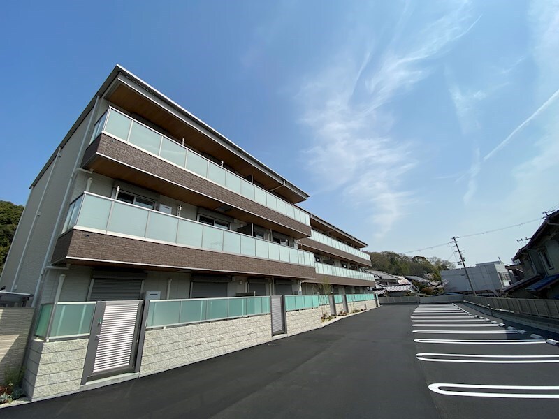 オカバ姫路青山シャーメゾン A棟の物件外観写真