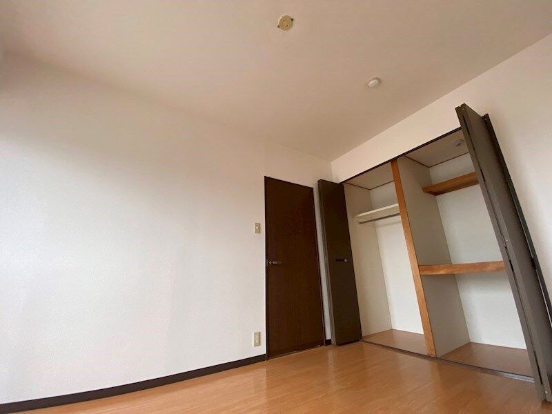 キャッスルコート東辻井の物件内観写真