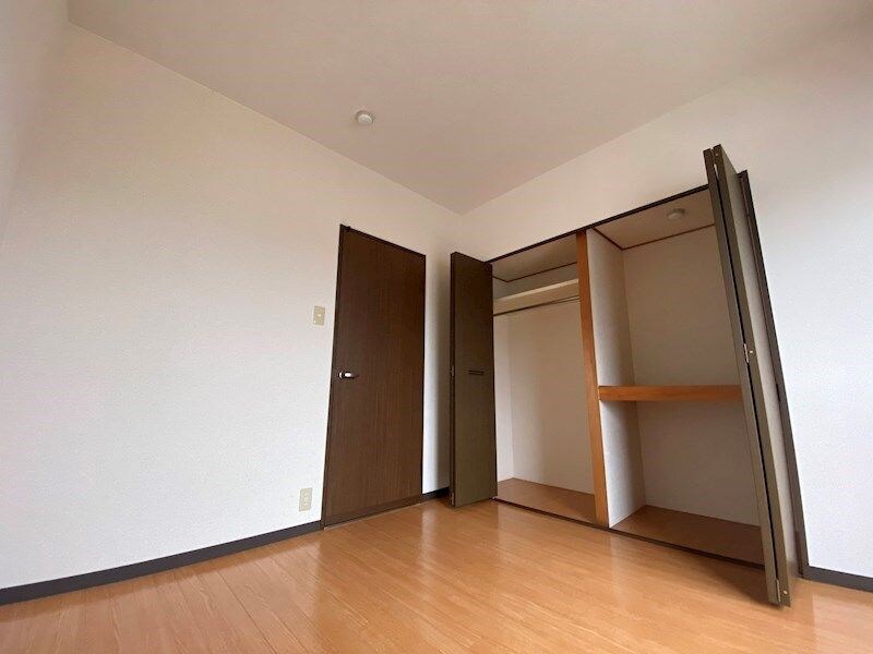 キャッスルコート東辻井の物件内観写真