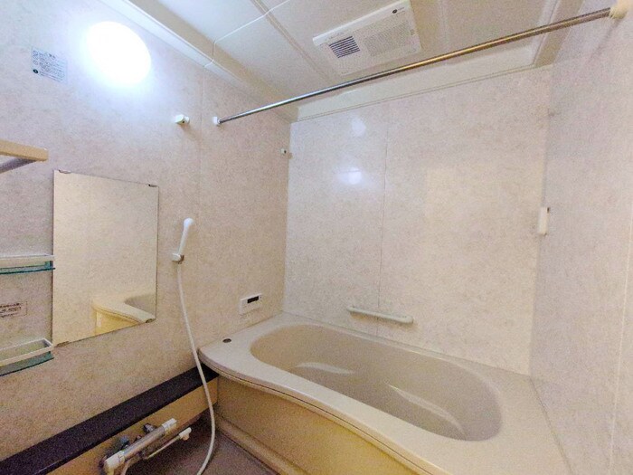 アゼリア大善の物件内観写真