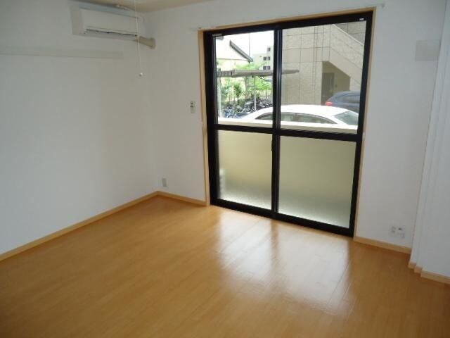 フルハウスA棟の物件内観写真