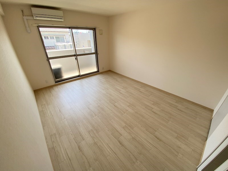 フランディル・オーラの物件内観写真