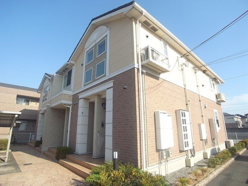 リジュール南条の物件外観写真