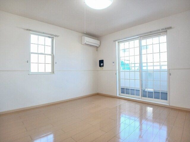 リジュール南条の物件内観写真