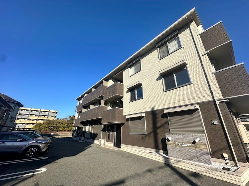 ラフィーネ亀山の物件外観写真