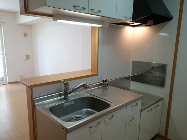 ワイズ　コンブリオの物件内観写真