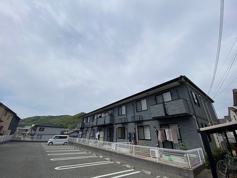 グランドゥールＣの物件外観写真