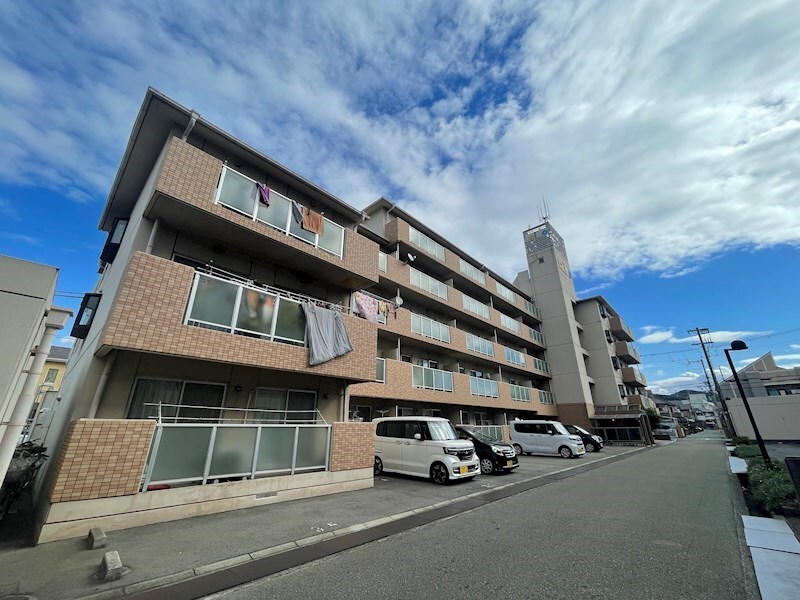 ハッピーコートさんわの物件外観写真