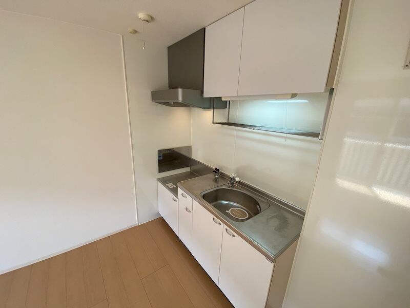 リバーハイツ東堀の物件内観写真