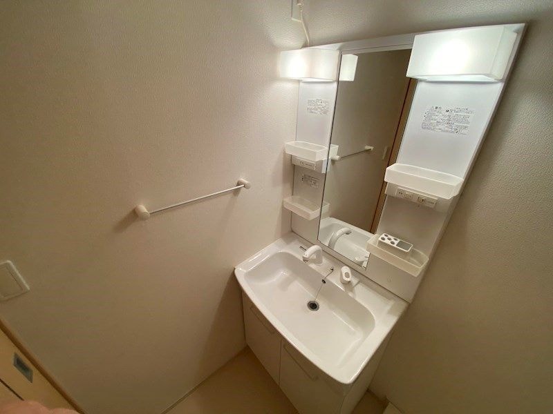 ホワイトローズの物件内観写真