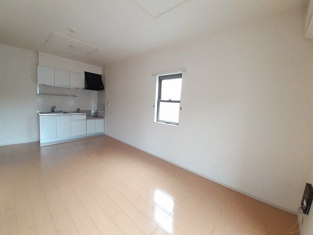 ホワイトローズの物件内観写真