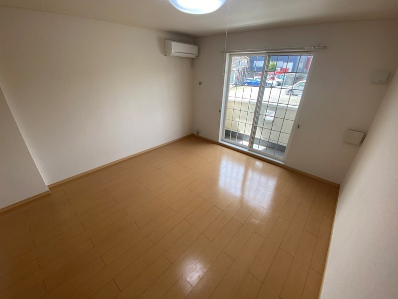 ワイズ　コンブリオVの物件内観写真