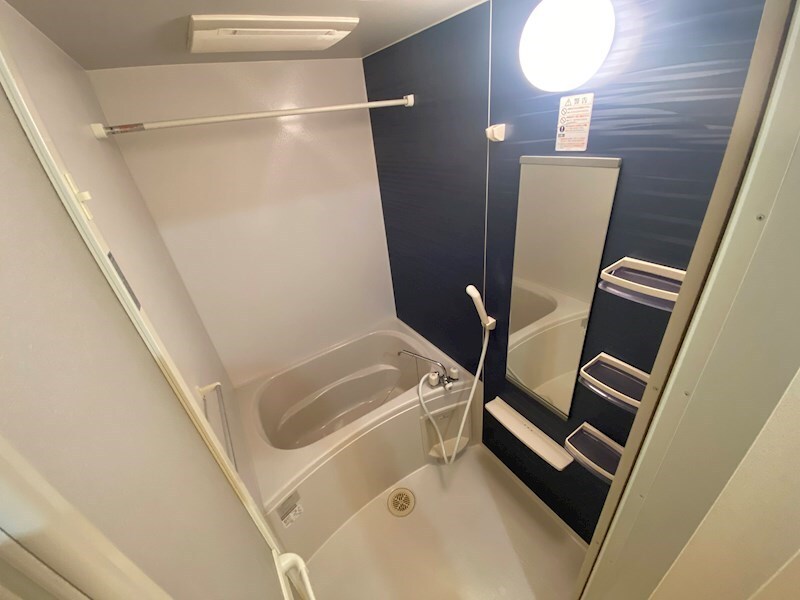 ワイズ　コンブリオVの物件内観写真