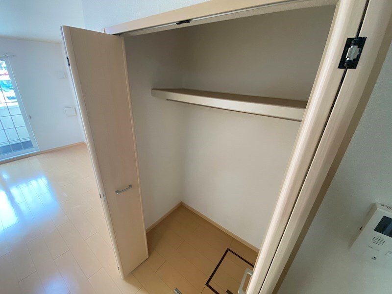 ワイズ　コンブリオVの物件内観写真