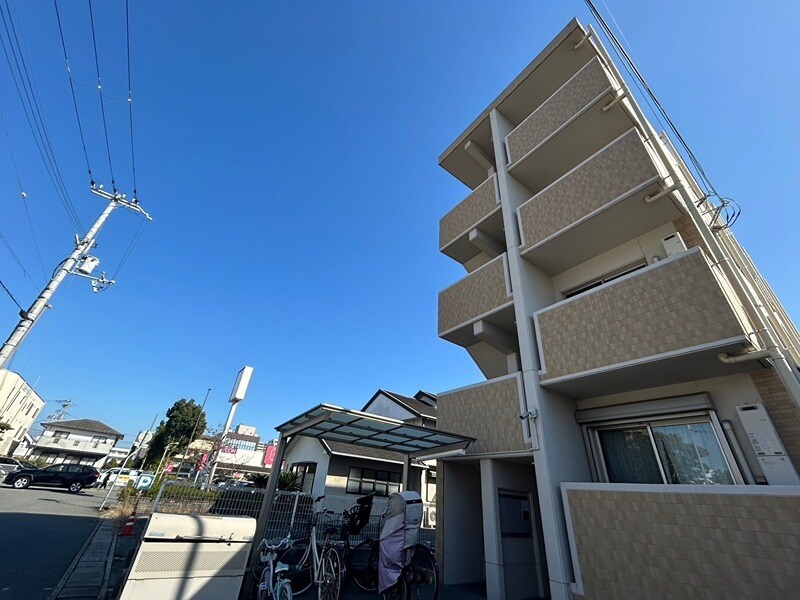 バレンシア三左衛門の物件外観写真