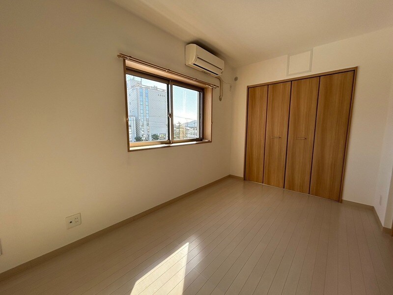 バレンシア三左衛門の物件内観写真