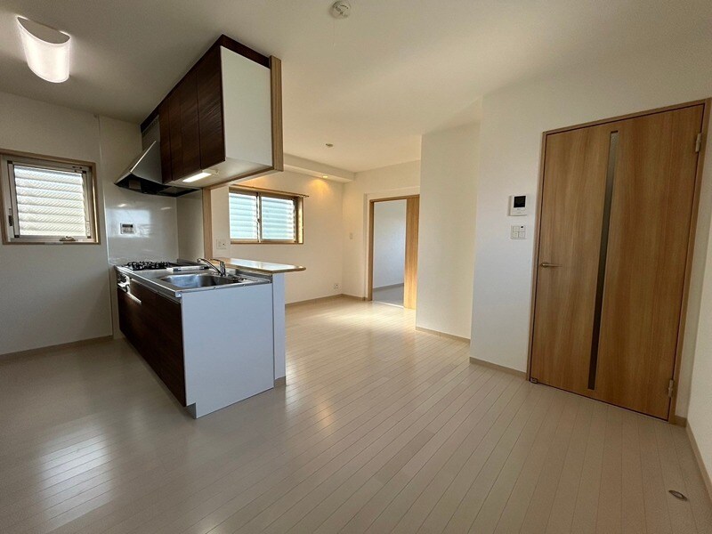 バレンシア三左衛門の物件内観写真