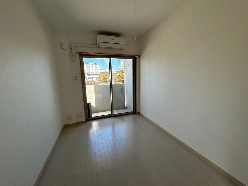 バレンシア三左衛門の物件内観写真