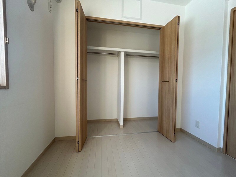 バレンシア三左衛門の物件内観写真