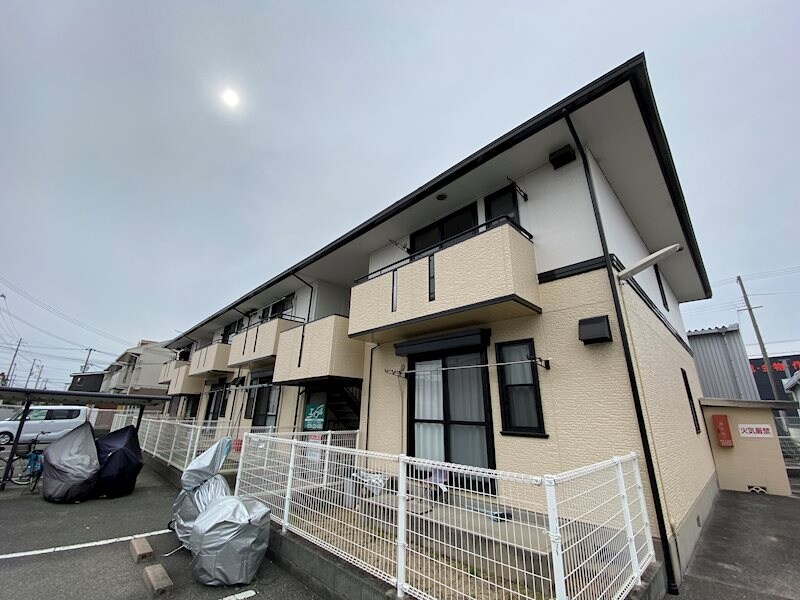 ハイカムールエレガンスの物件外観写真