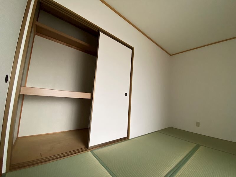 ハイカムールエレガンスの物件内観写真