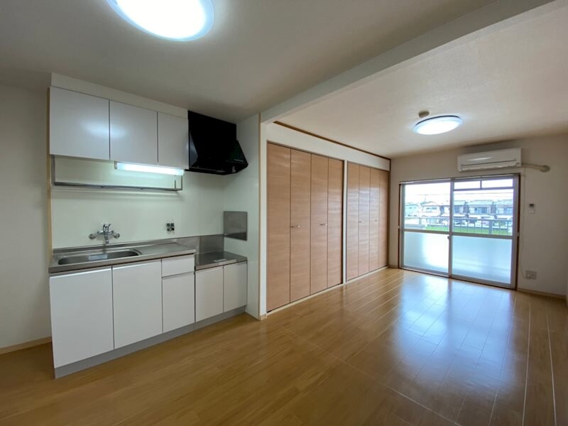 レジデンス英賀保の物件内観写真