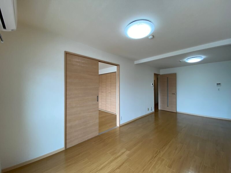 レジデンス英賀保の物件内観写真