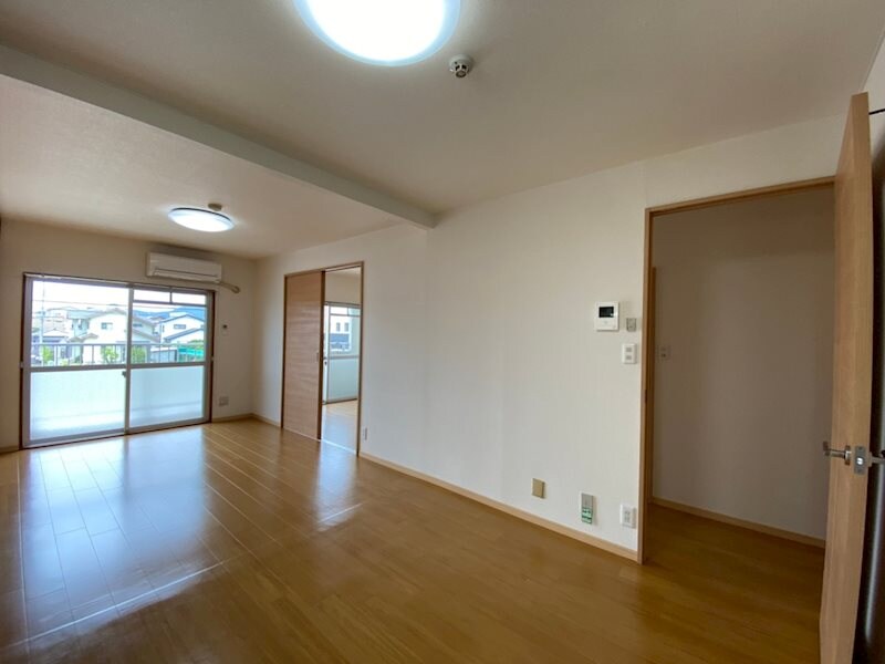 レジデンス英賀保の物件内観写真