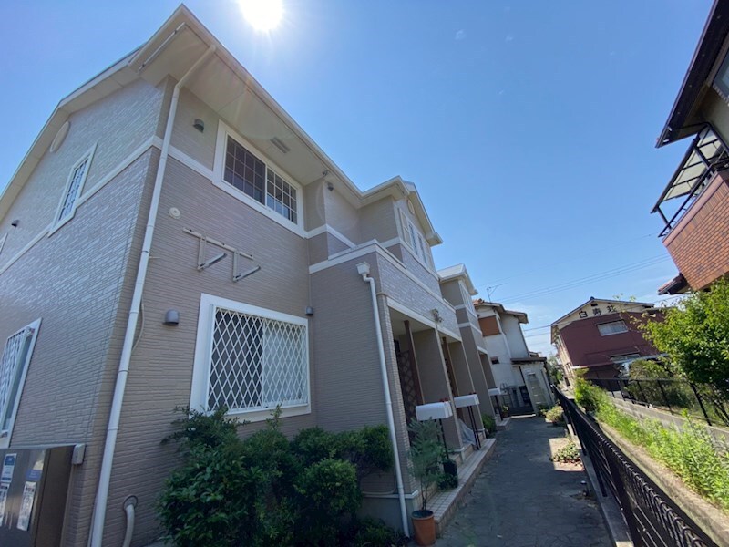 プリムローズ・コートの物件外観写真