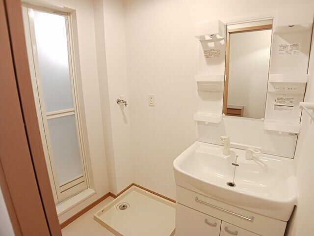 メゾン・カルムIの物件内観写真