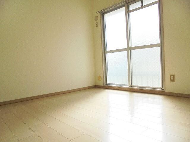 ロイヤルコーポ姫路の物件内観写真