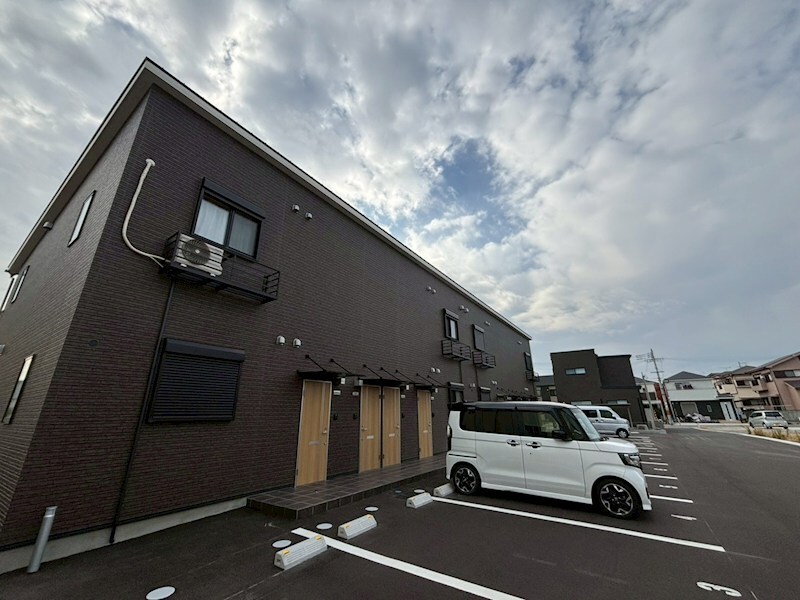 トラミッドヴィラ花田の物件外観写真