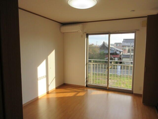 神和町壱番館の物件内観写真