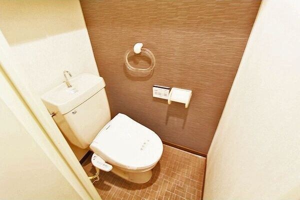 アスール江坂の物件内観写真