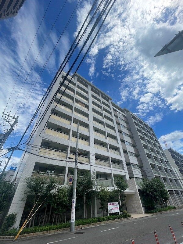 ロハス江坂の物件外観写真