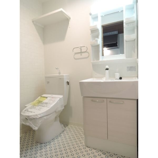 Wins Court Utajimaの物件内観写真