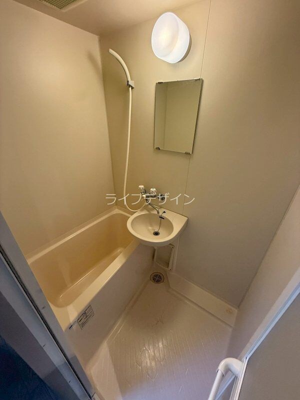 伊丹駅 徒歩4分 2階の物件内観写真