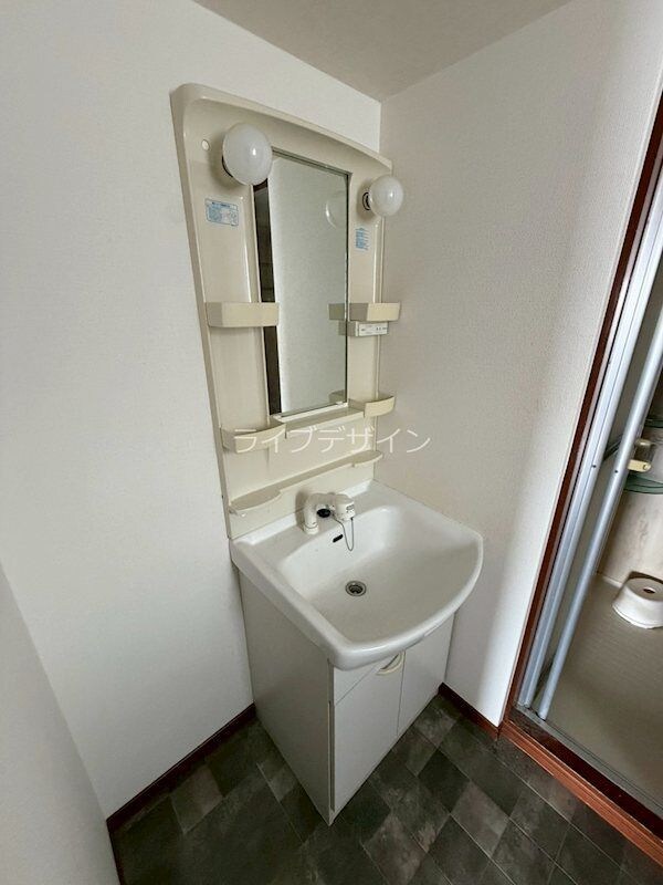 ONLY　ONE小花の物件内観写真