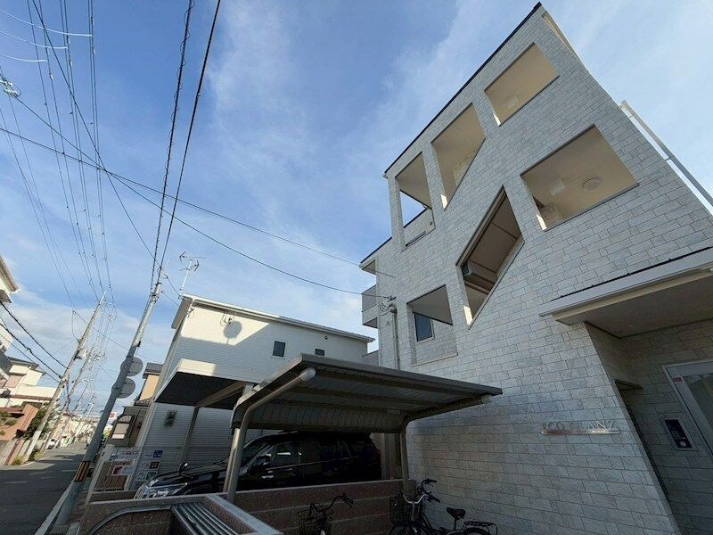 ＥＣＯ　ＧＬＡＮＺの物件外観写真