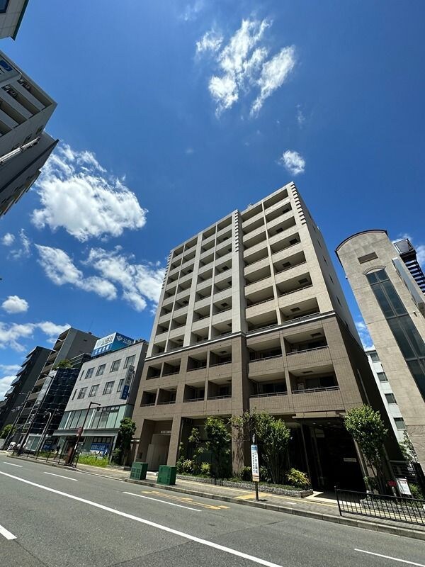 アパートメンツ江坂の物件外観写真