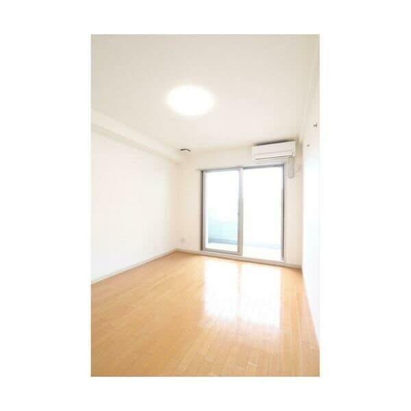 ロイヤル御幣島の物件内観写真