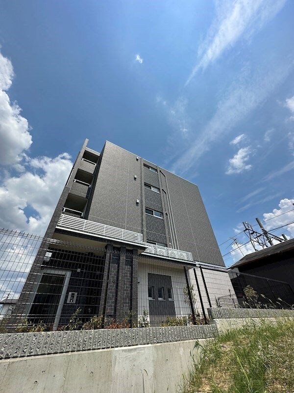 ラ・ルミエールの物件外観写真